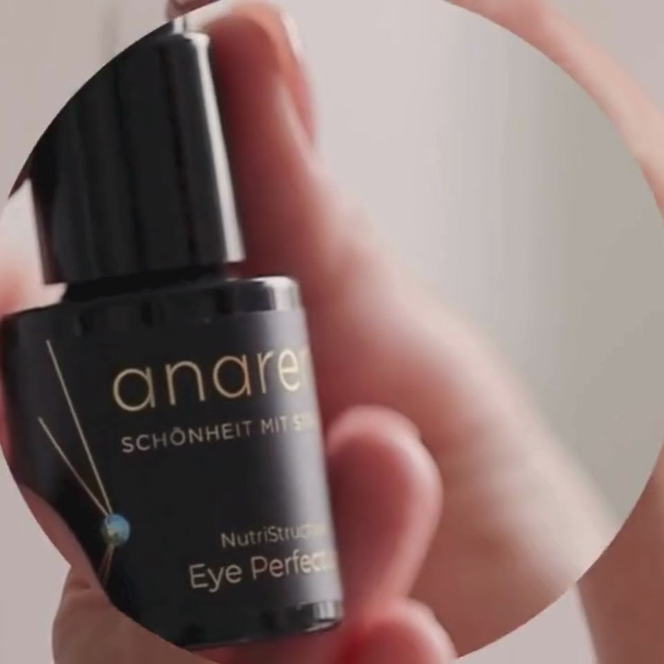 Anwendung Augencreme - anarena Eye Perfection